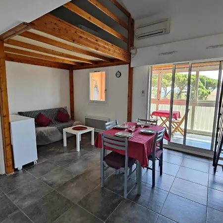 Apartmán Charming Cocoon With Sea View